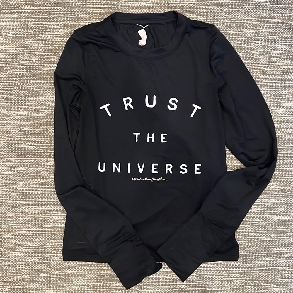 Spiritual Gangster “trust the universe” work out long-sleeve layer